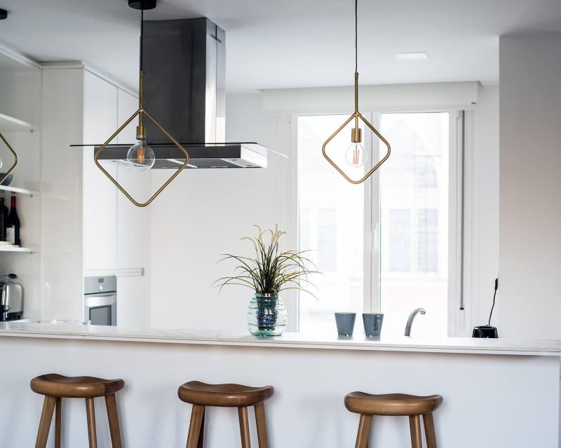 interior-design-house-and-modern-white-kitchen-2021-08-26-20-17-12-utc.jpg